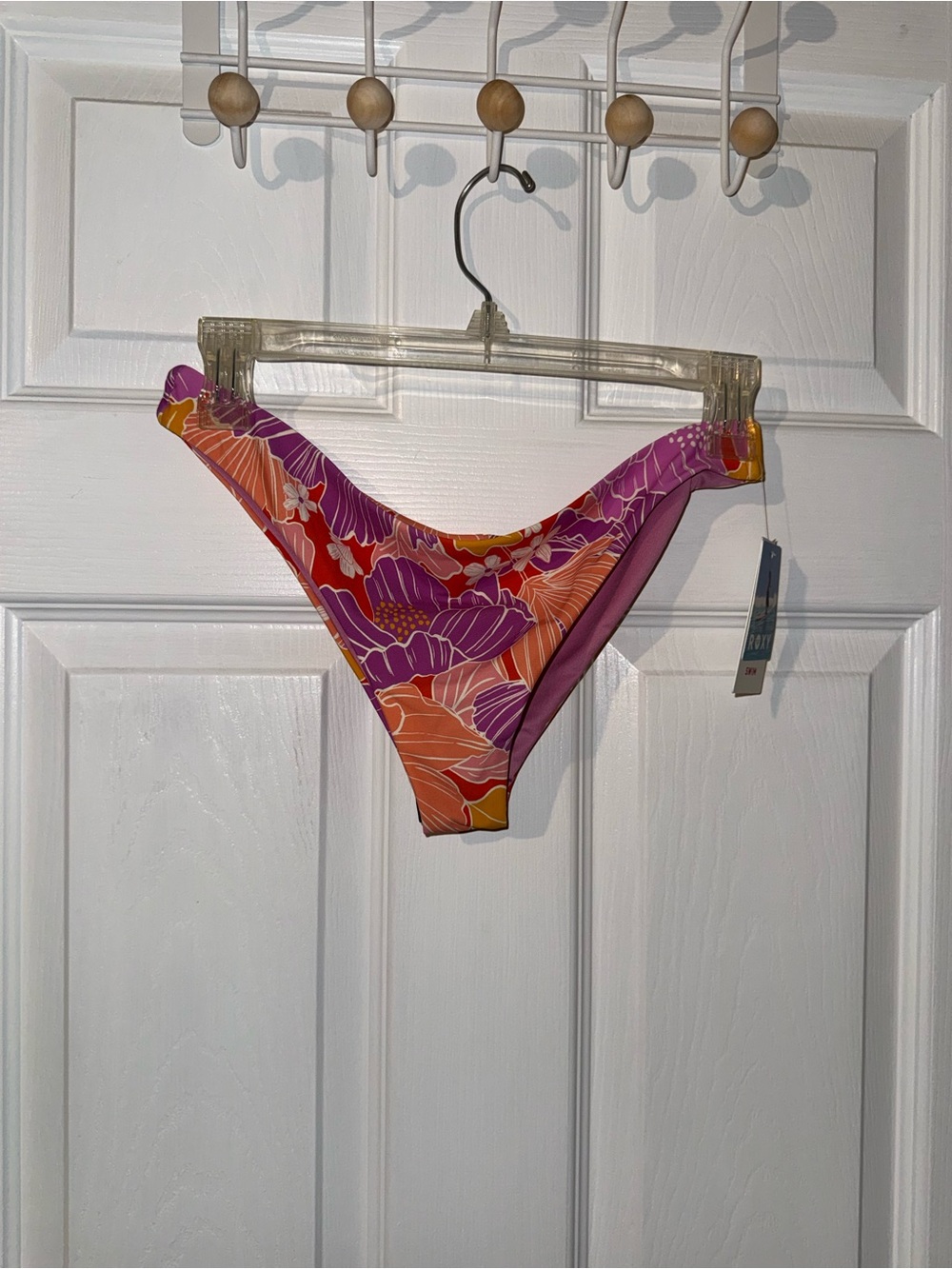 Roxy Women's Bikini Bottoms Pink Floral Size Medium Swimwear NWT Beach Classics